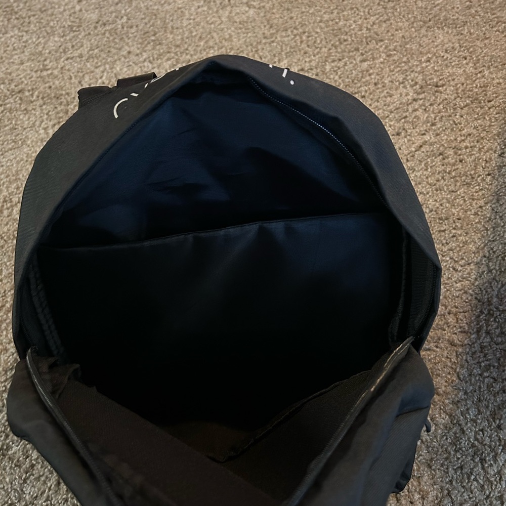 Backpack - Picture 2 of 5